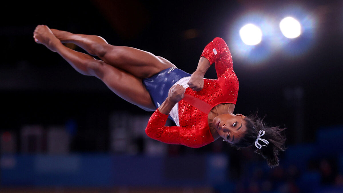 Por qué la retirada de Simone Biles es más importante que cualquier medalla