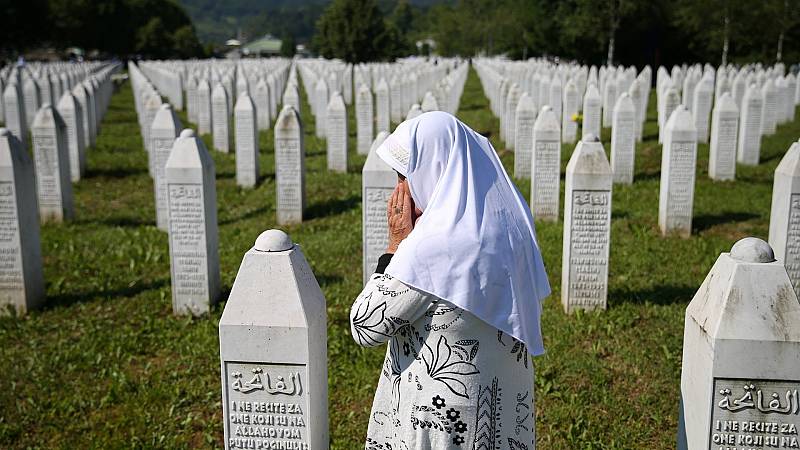 Bosnia prohíbe negar crímenes de guerra y genocidios