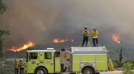 (VÍDEO) Un gran incendio en California provoca la evacuación de 8.000 personas