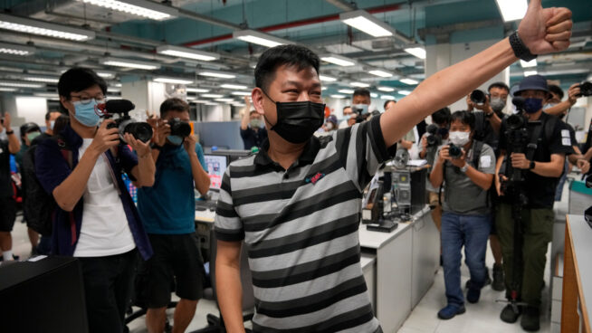 Detenido otro exdirectivo del 'Apple Diary', el diario disuelto hongkonés crítico con Pekín