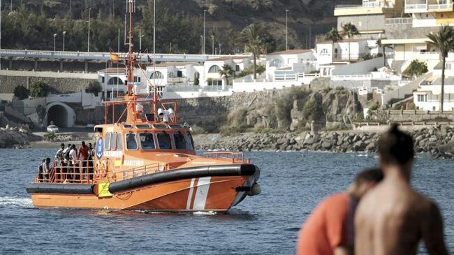 Sigue la presión migratoria en España: rescatan a 9 inmigrantes marroquíes en aguas del Estrecho