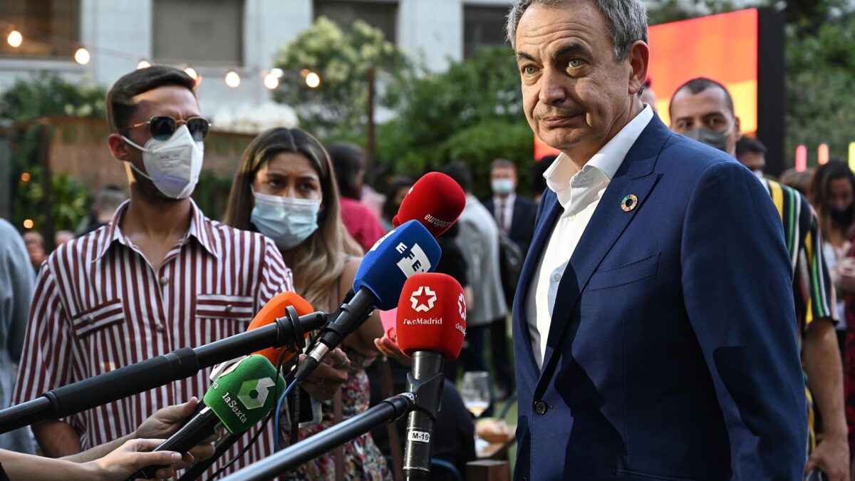 Zapatero ve «razonable» el «intenso» acercamiento de los presos de ETA