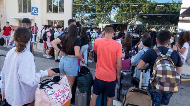Zarpa el ferry con los estudiantes de Palma tras la decisión de la Justicia
