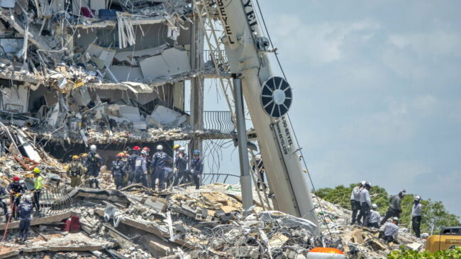 Suben a 97 los muertos en el derrumbe del edificio residencial en Miami-Dade