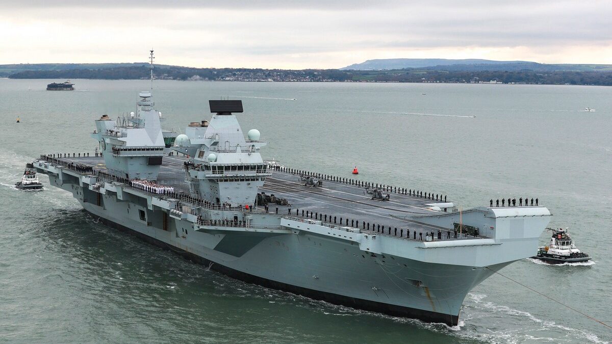 (VÍDEO) Llega a Gibraltar el HMS Prince of Wales, el mayor portaaviones de la armada británica