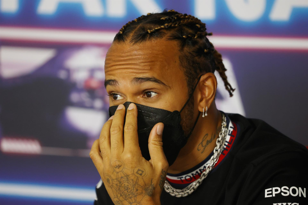 Hamilton y Vettel se mojan y critican en Hungría su ley anti-LGTBI