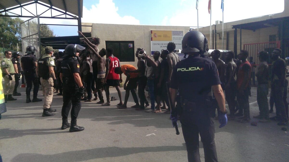 El CETI de Ceuta sufre graves destrozos tras un enfrentamiento entre subsaharianos