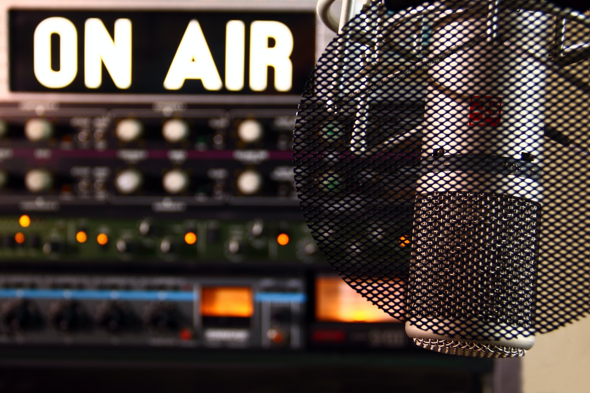 La radio, compañera en tiempos de crisis