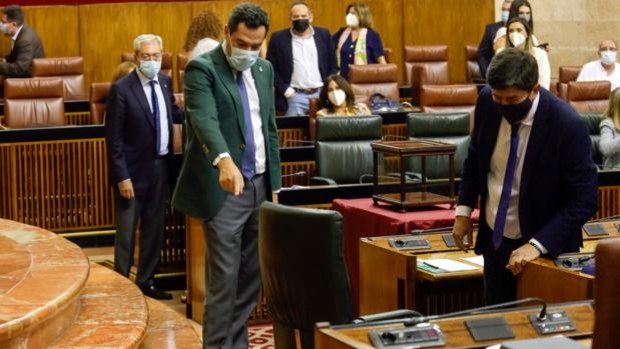 (VÍDEO) Una rata siembra el pánico en plena sesión del Parlamento andaluz