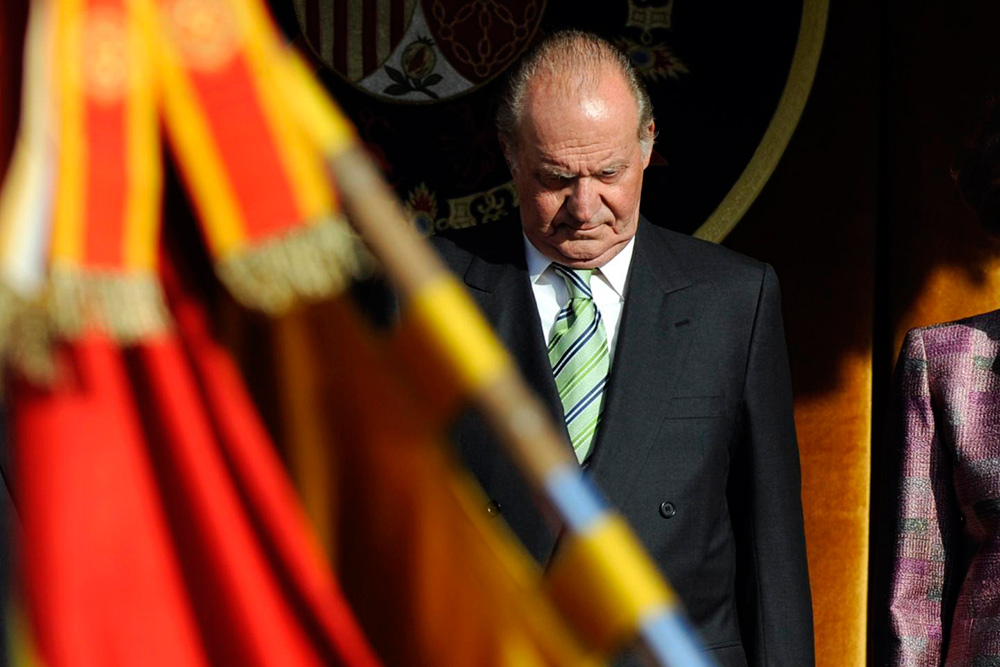 Un año después de su marcha, el 57,6% de los españoles cree que Juan Carlos I debe volver