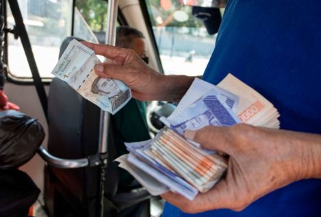 El Gobierno de Maduro quita seis ceros al bolívar y anuncia nuevos billetes