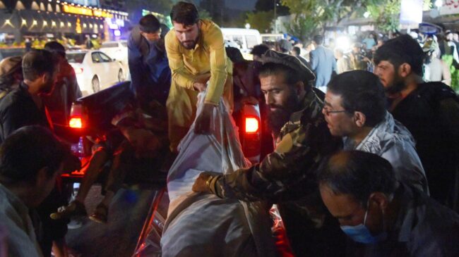 Se elevan a 183 los muertos y a 200 los heridos en los atentados de Kabul