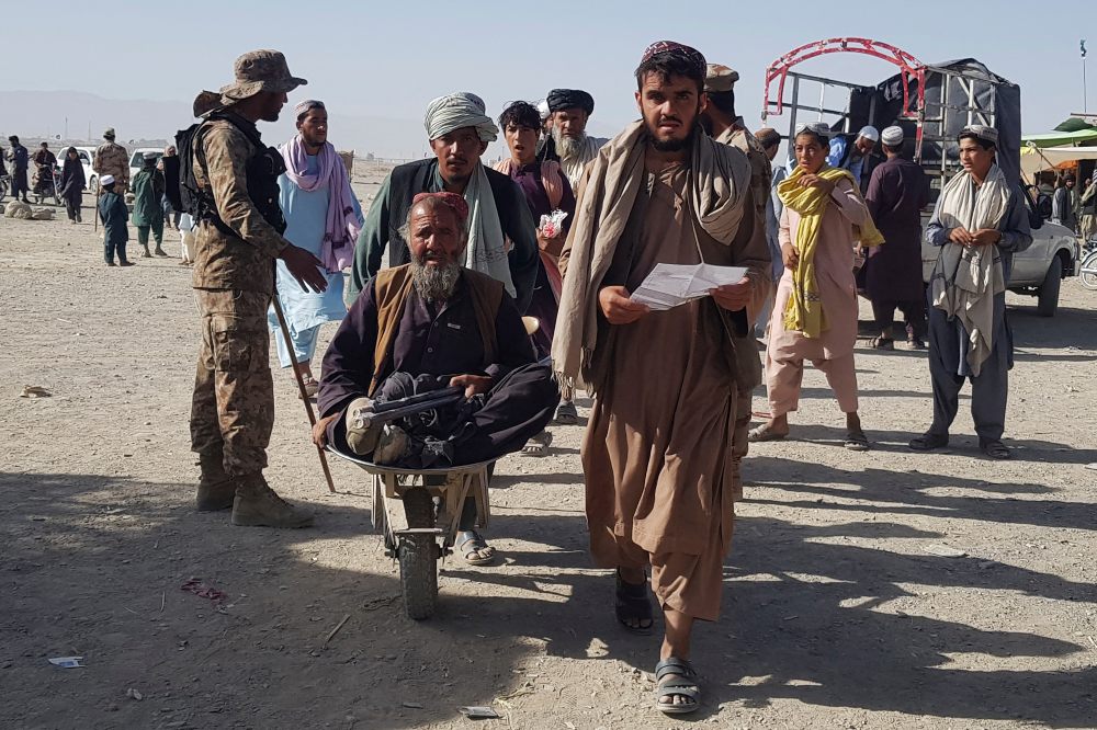 Los talibanes elevan a 18 las capitales de provincia capturadas en Afganistán