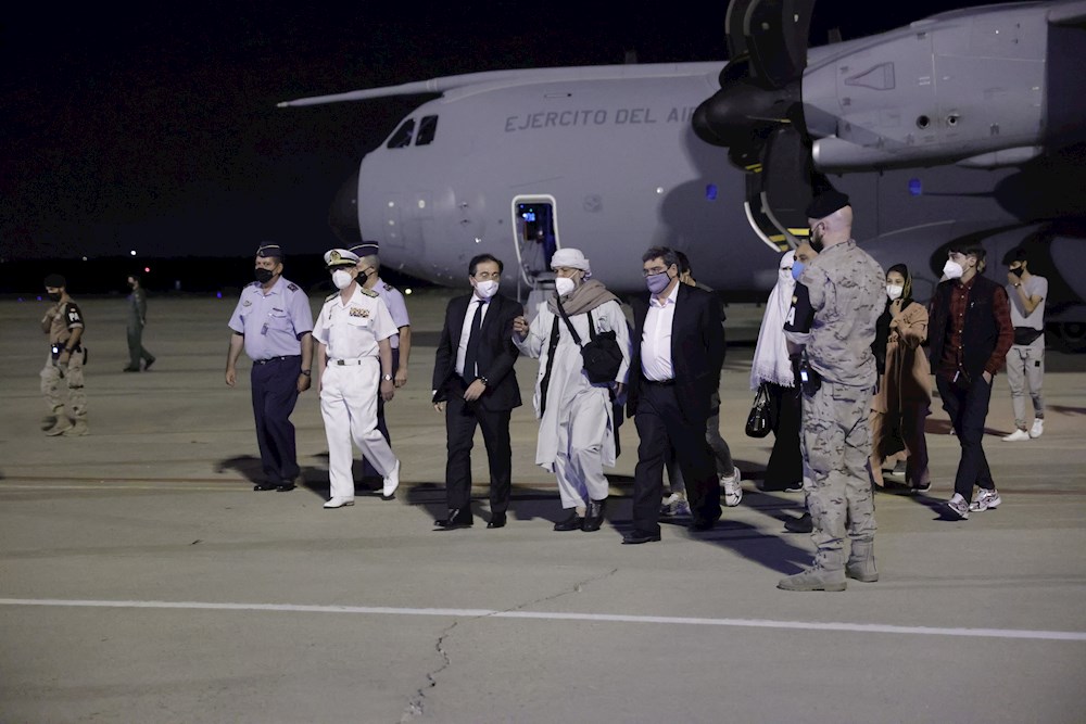 España envía dos diplomáticos a Kabul para reforzar la misión de evacuación