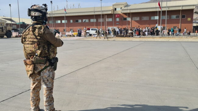 Italia desmiente que se haya disparado contra un avión italiano en Kabul