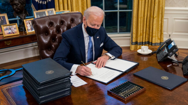 Biden recibe el informe de inteligencia que encargó sobre el origen del covid: sin resultados concluyentes