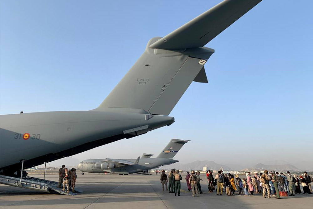 Llega a Torrejón otro avión con 177 afganos evacuados por España