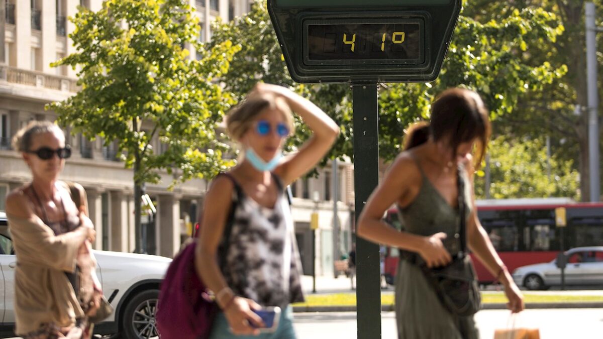 El calor mantiene a nueve comunidades en alerta y a Canarias en nivel rojo