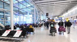 Los ciudadanos de la UE y de EE.UU. que ya estén vacunados no tendrán que hacer cuarentena en Inglaterra