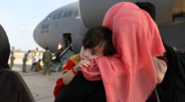 Dos aviones estadounidenses llegan a Rota con 450 evacuados de Afganistán