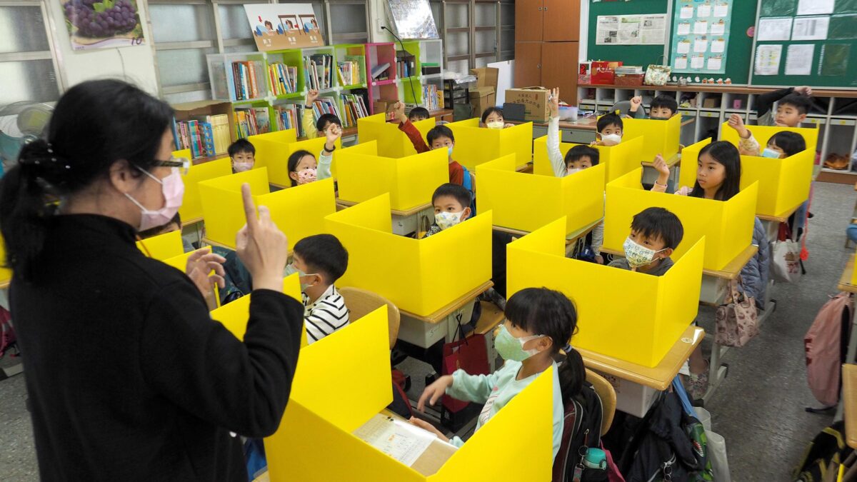 China aliviará la presión educativa en el país vetando los exámenes a niños de 6 y 7 años