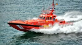 Rescatan una embarcación neumática con 33 inmigrantes al sur de Fuerteventura