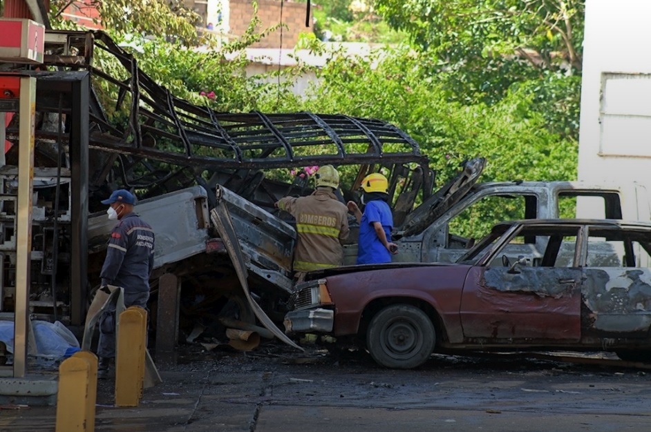 (VÍDEO) Al menos ocho heridos y un fallecido en la explosión de una gasolinera en Venezuela