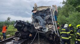 Al menos dos muertos y decenas de heridos en un choque de trenes en Chequia