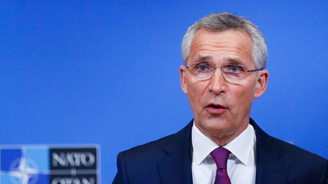 La OTAN prolonga un año más el mandato de Stoltenberg como secretario general