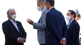 El Rey y Sánchez visitan la base de Torrejón, epicentro de la acogida de afganos