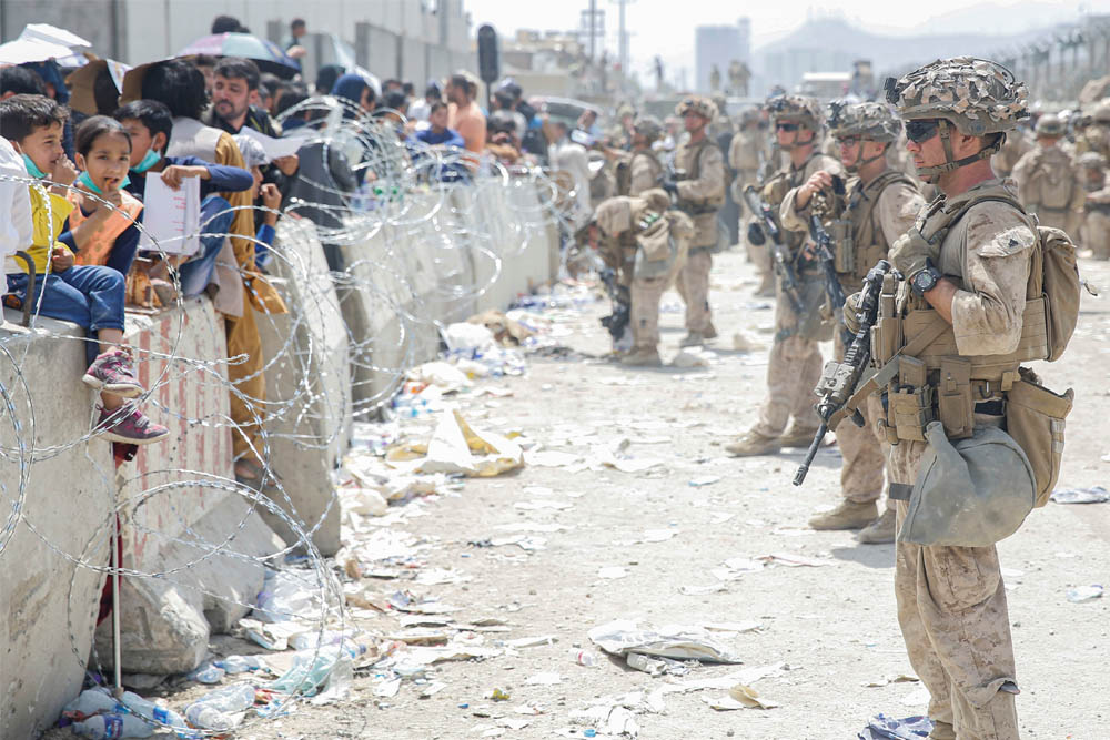 Al menos siete muertos por la caótica situación en el aeropuerto de Kabul