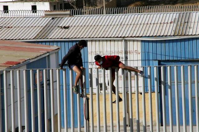 Varias fugas de menores en las primeras horas sin repatriaciones en Ceuta