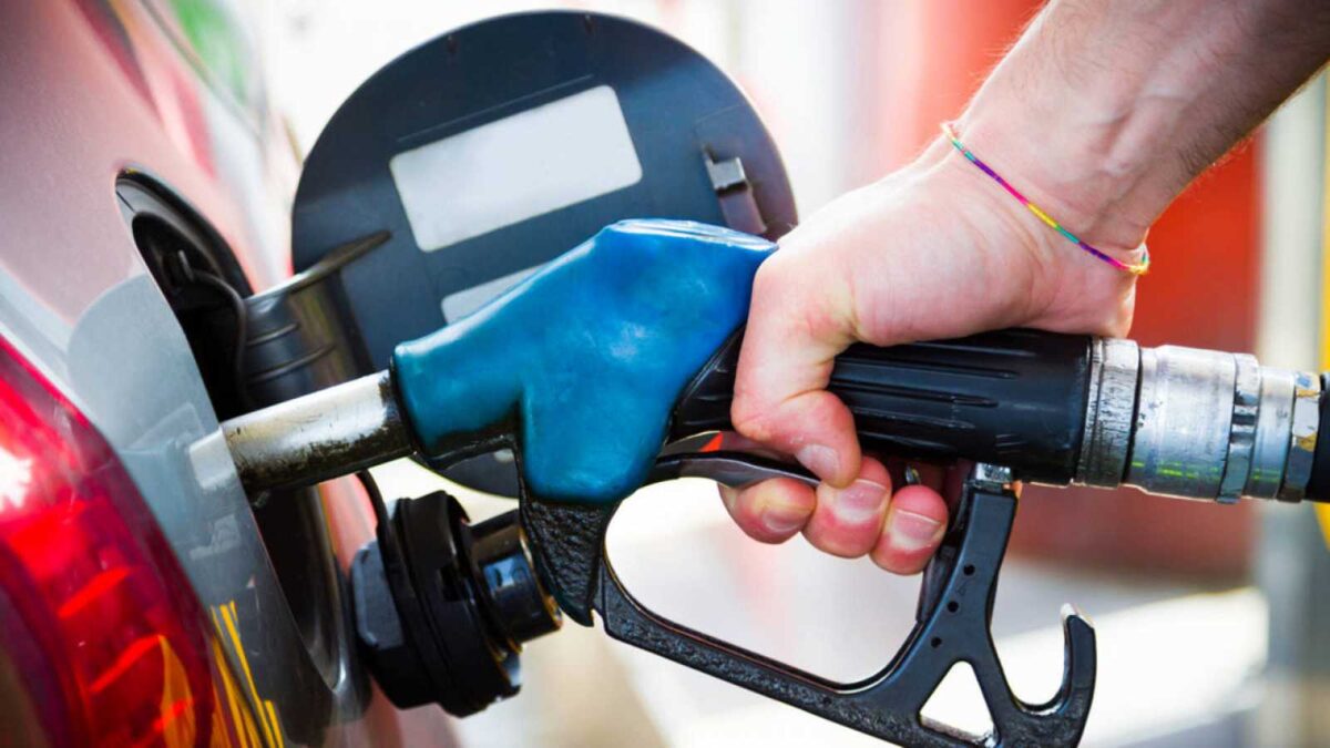 La gasolina y el gasóleo ya son un 20% más caros que hace un año