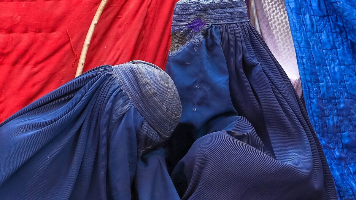 El Kabul de los talibanes amanece como una ciudad en calma pero sin mujeres