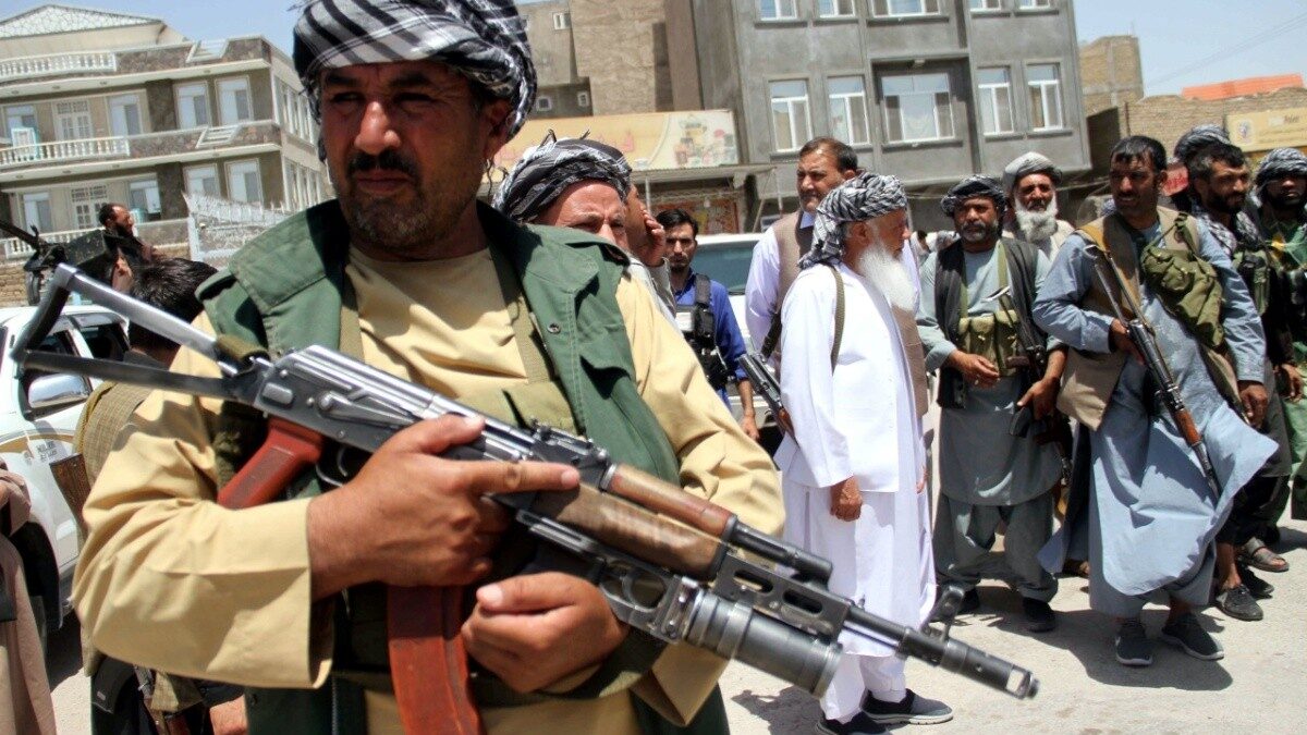 Los talibanes buscan a personas que trabajaron con EE.UU. y la OTAN, según ‘The New York Times’