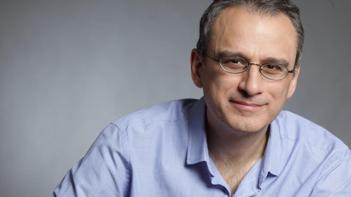 William Deresiewicz: «Internet es un gran centro comercial que no deja espacio a la contracultura»