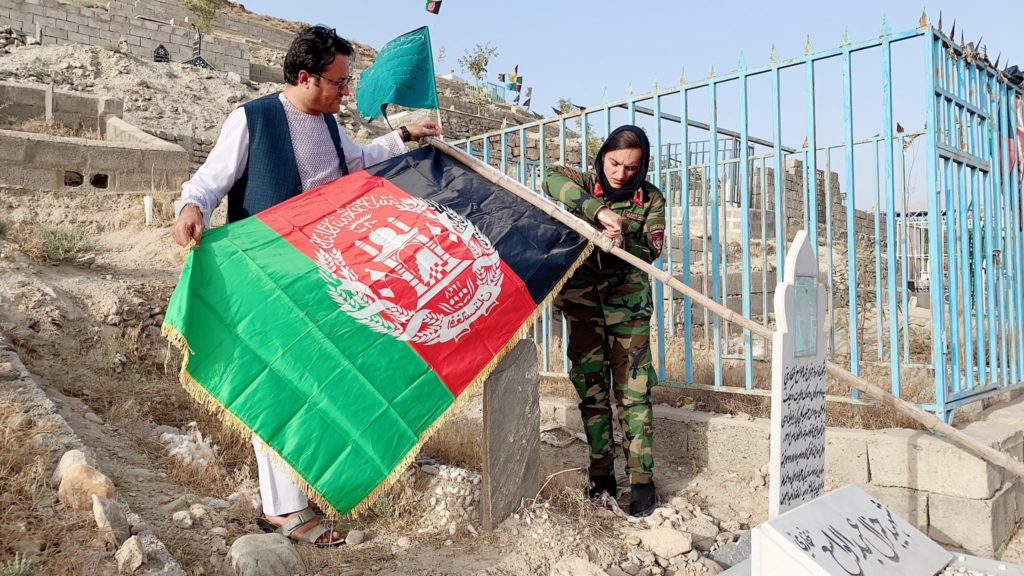 Zarifa Ghafari, la alcaldesa más joven de Afganistán: «Estoy esperando a que los talibanes vengan a por gente como yo y me maten» 1