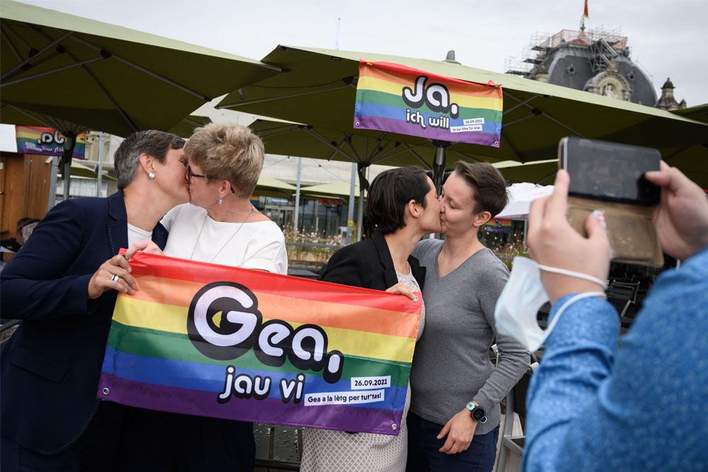 Suiza aprueba por referéndum el matrimonio entre personas del mismo sexo