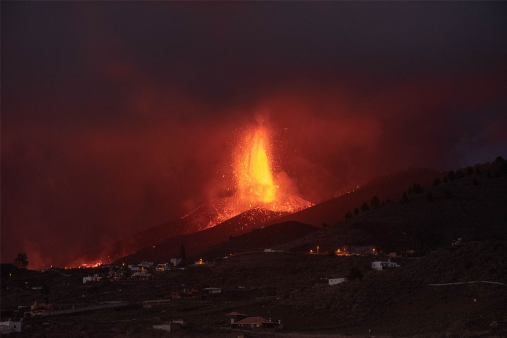 El Gobierno aprueba ayudas de 10,5 millones a los afectados por el volcán de La Palma