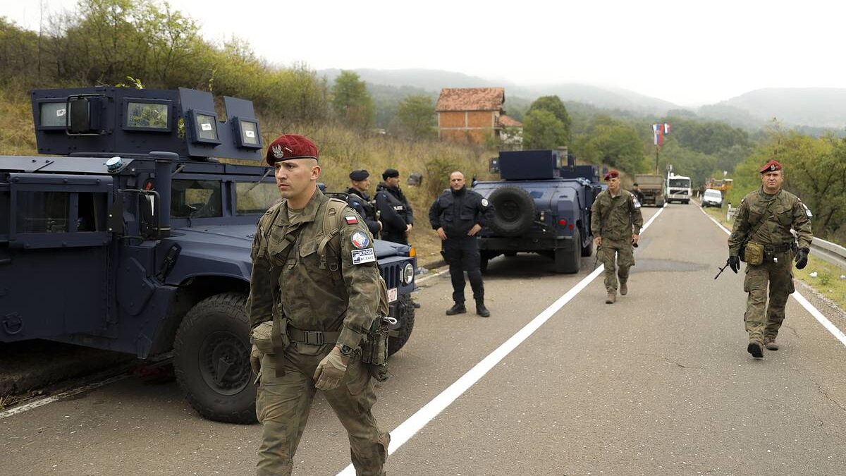 Disminuye la tensión entre Kosovo y Serbia: acuerdan retirar sus tropas de la frontera