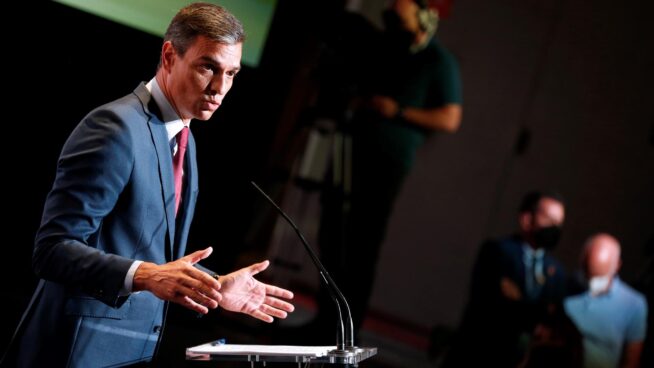 Sánchez anuncia una subida del salario mínimo para este año