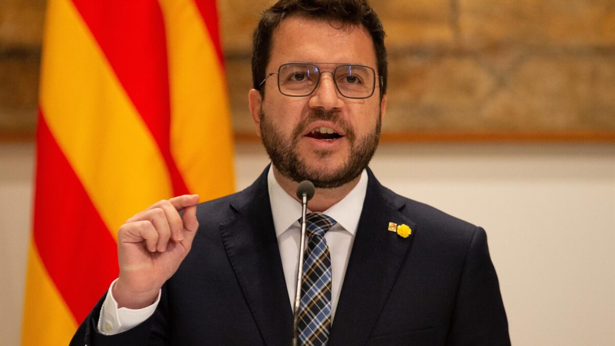 La Generalidad pide al Gobierno que se ponga al lado del catalán y obvie la sentencia del 25 % de las clases en castellano