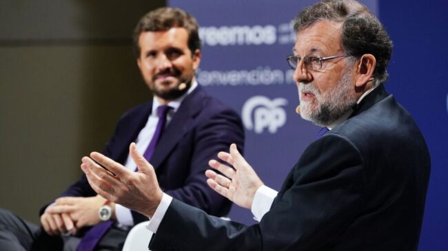 Rajoy le concede "mucho mérito" a Ayuso "en unas circunstancias muy difíciles" y cree que "la sangre no llegará al río" con Casado