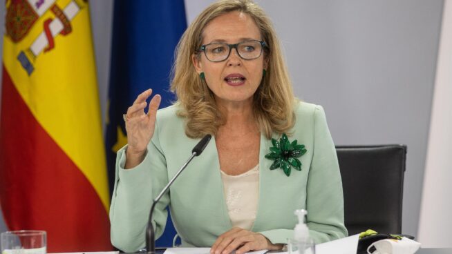 Recorte de los beneficios extraordinarios de las eléctricas, sin despidos, bajada de la gasolina... Así es el plan del Gobierno frente a la guerra