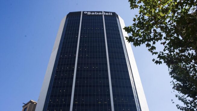 Sabadell plantea un ERE para el 13% de su personal en España, unos 1.900 empleados