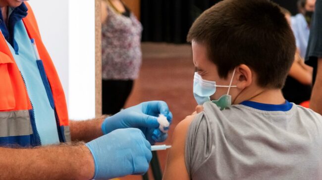 Salud Pública aprueba ampliar la vacunación a niños de 5 a 11 años