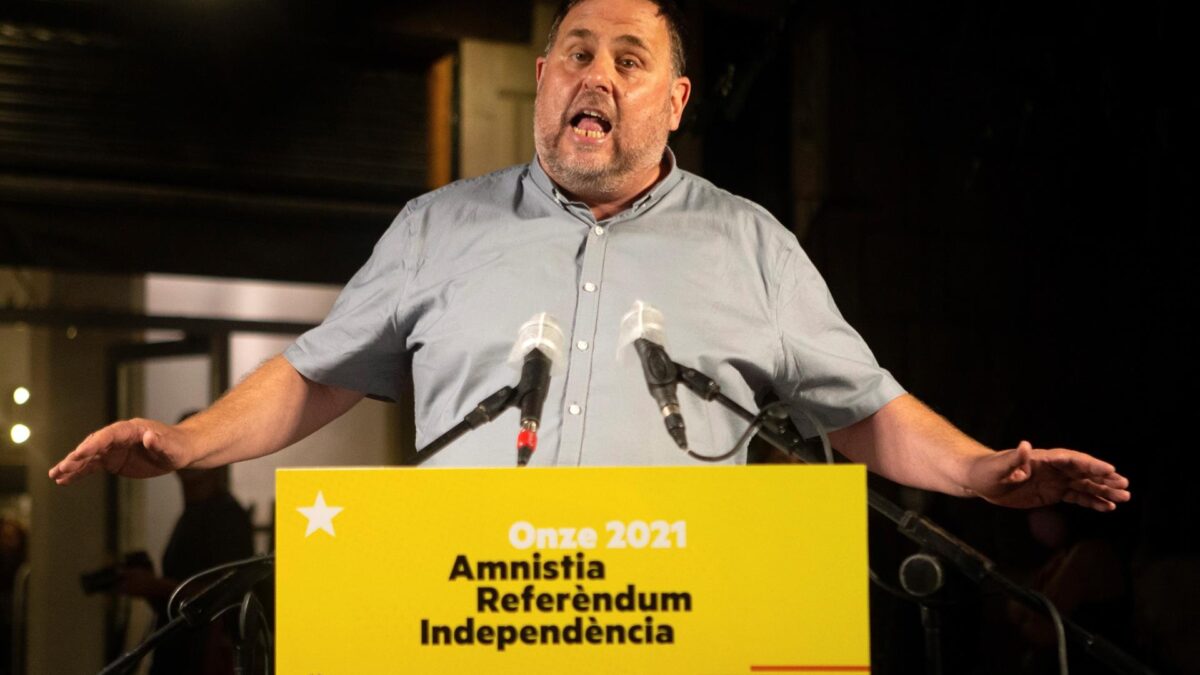 (VÍDEO) Oriol Junqueras, abucheado por los propios independentistas en una ofrenda en Barcelona