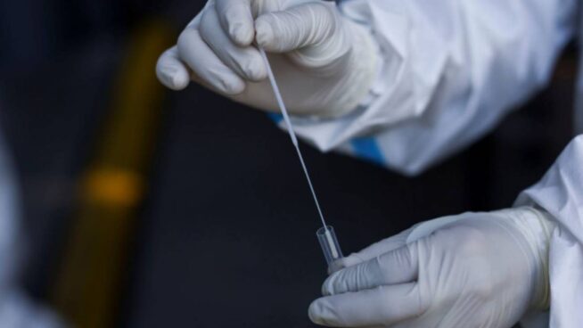 Una ciudad china hará 10 millones de test en tres días tras detectar 8 contagios