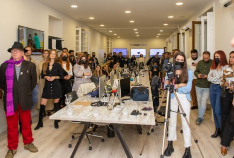 El pobrecito hablador