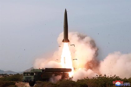 Corea del Norte ensaya con "éxito" el lanzamiento de un "misil de crucero de larga distancia"